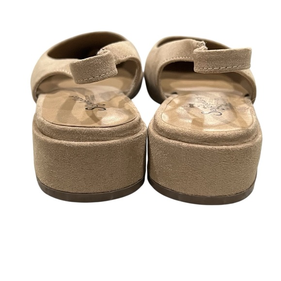 Seychelle’s 7.5 Tan Suede Slingback Pointed Flats - Picture 7 of 9